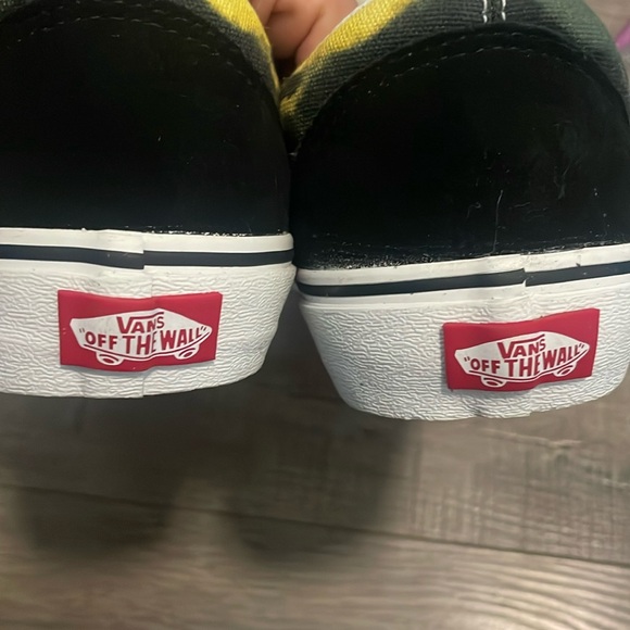 NWT Vans Multi Tie Dye Old Skool Size US Men 8.5 Rasta Yellow, Red, and Green - Picture 7 of 7